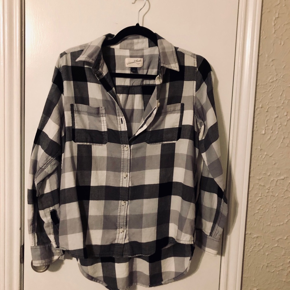 Black and grey plaid shirt